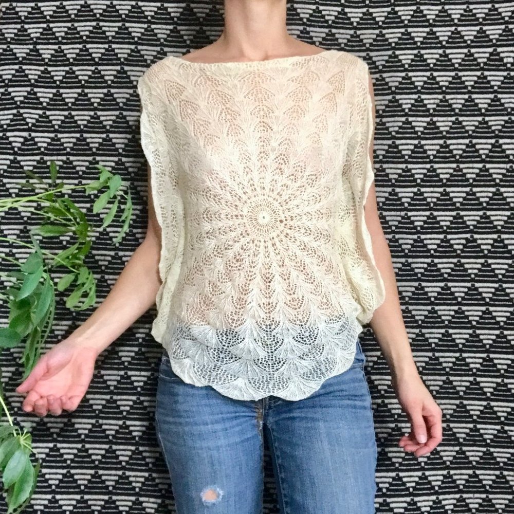 ANTHRO mandala crochet lace top XS